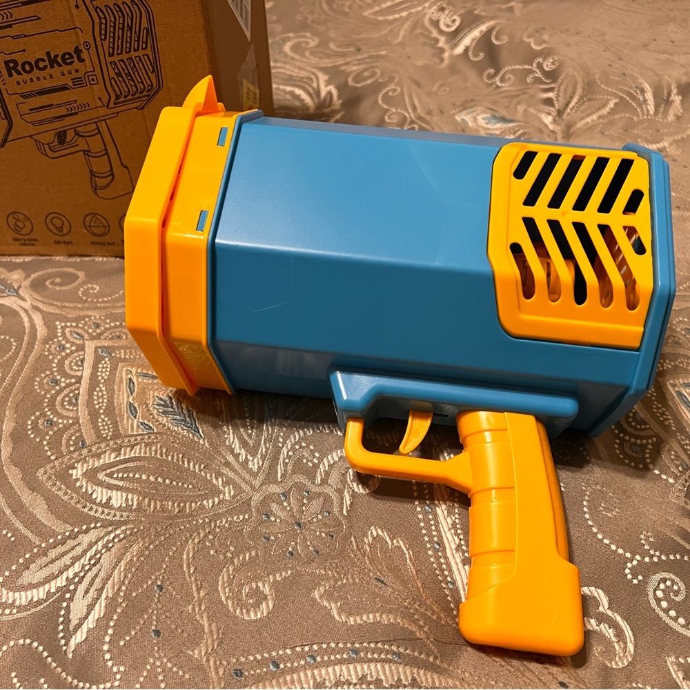 2 - Rocket Bubble Gun - Picture 3 of 3
